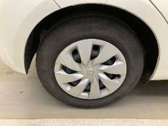TOYOTA VITZ 2020 Image 10