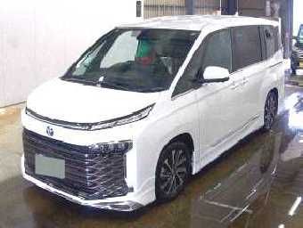 TOYOTA VOXY 2024 Image 1