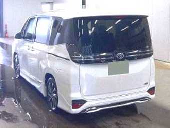 TOYOTA VOXY 2024 Image 2