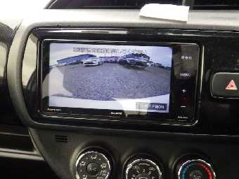 TOYOTA VITZ 2018 Image 11