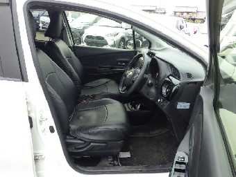 TOYOTA VITZ 2018 Image 12