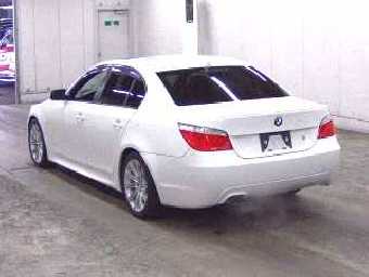 BMW 5 SERIES 2005 Image 2