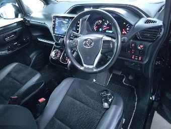 TOYOTA VOXY 2021 Image 5
