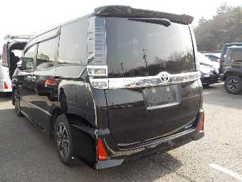 TOYOTA VOXY 2021 Image 9