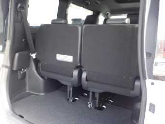 TOYOTA NOAH 2020 Image 18