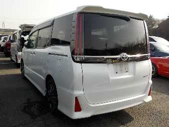 TOYOTA NOAH 2020 Image 10