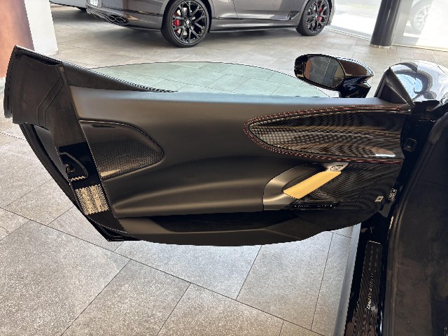 FERRARI SF90 SPIDER 2023 Image 39