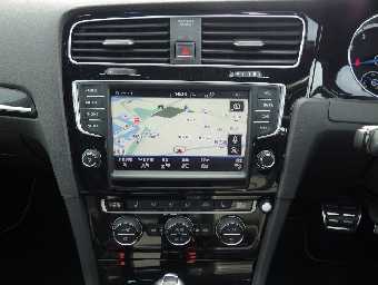 VOLKSWAGEN GOLF R 2017 Image 7
