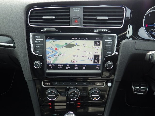 VOLKSWAGEN GOLF R 2017 Image 19