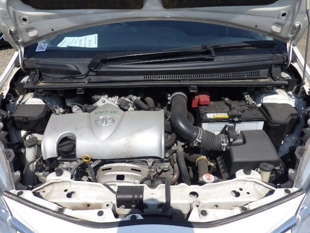 TOYOTA VITZ 2018 Image 36