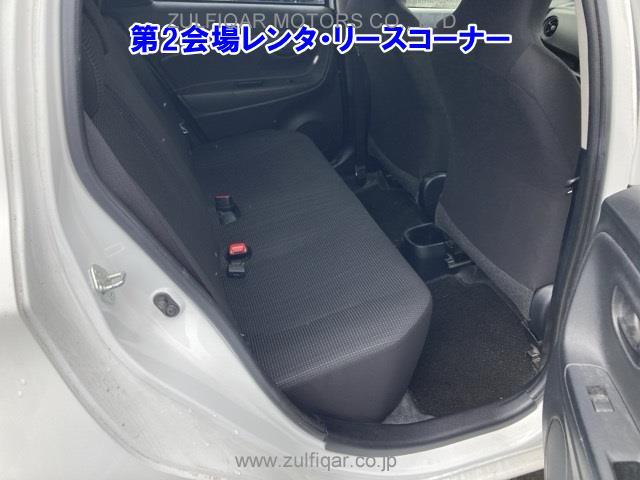 TOYOTA VITZ 2018 Image 6