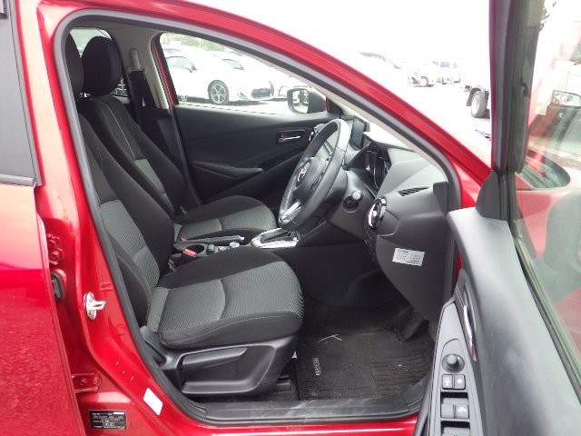 MAZDA DEMIO 2018 Image 23