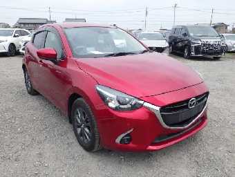 MAZDA DEMIO 2018 Image 2