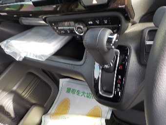 HONDA N-BOX CUSTOM 2022 Image 7