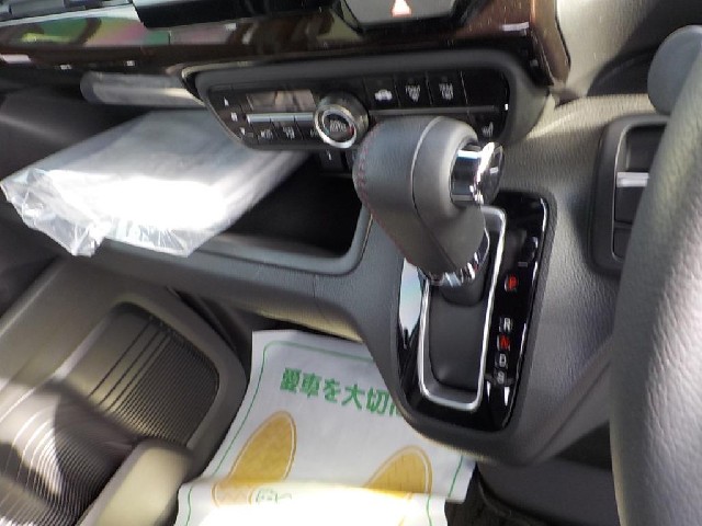 HONDA N-BOX CUSTOM 2022 Image 19