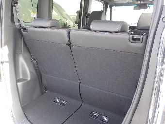 HONDA N-BOX CUSTOM 2022 Image 10