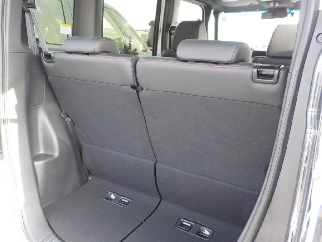 HONDA N-BOX CUSTOM 2022 Image 22