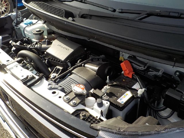 HONDA N-BOX CUSTOM 2022 Image 26