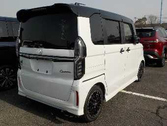 HONDA N-BOX CUSTOM 2022 Image 4