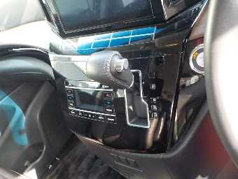 NISSAN ELGRAND 2021 Image 12