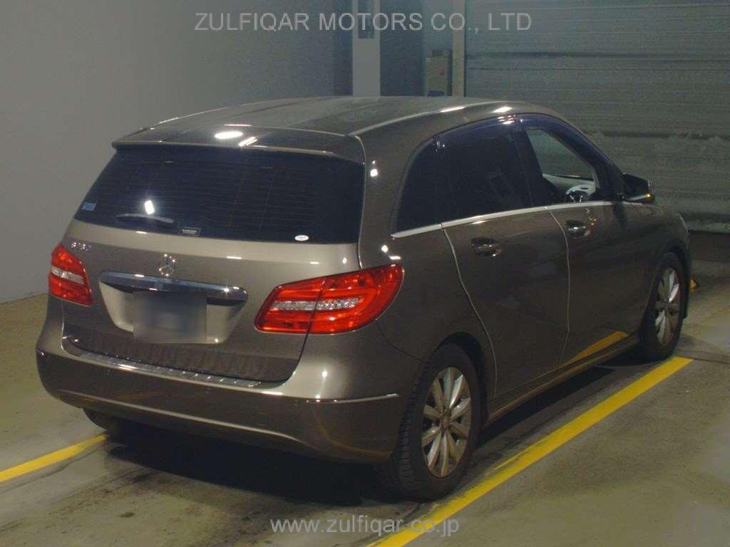 MERCEDES BENZ B CLASS 2014 Image 2