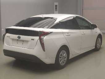 TOYOTA PRIUS 2018 Image 2