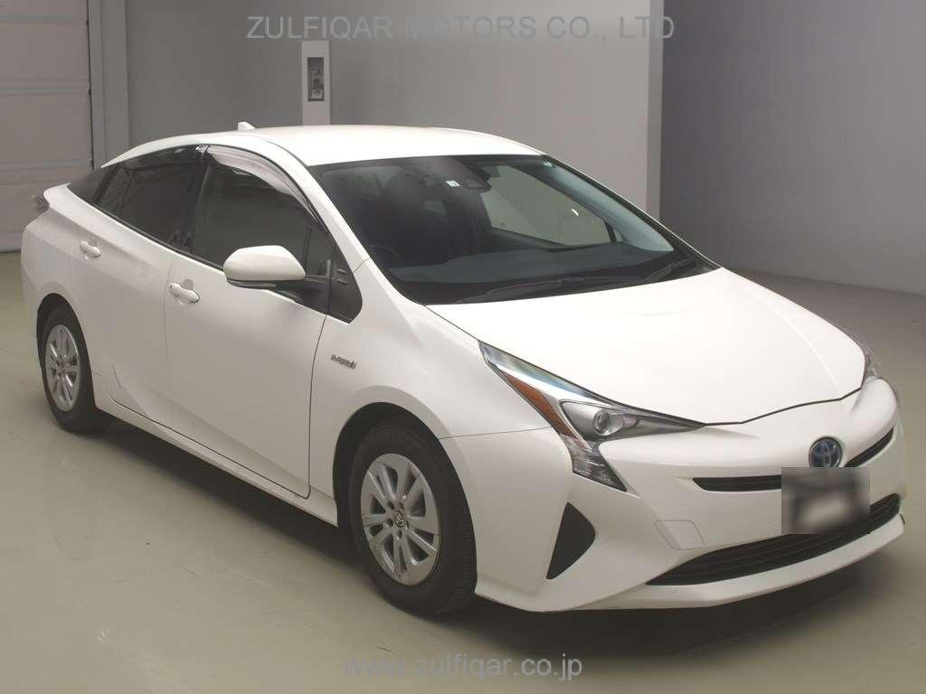 TOYOTA PRIUS 2018 Image 3