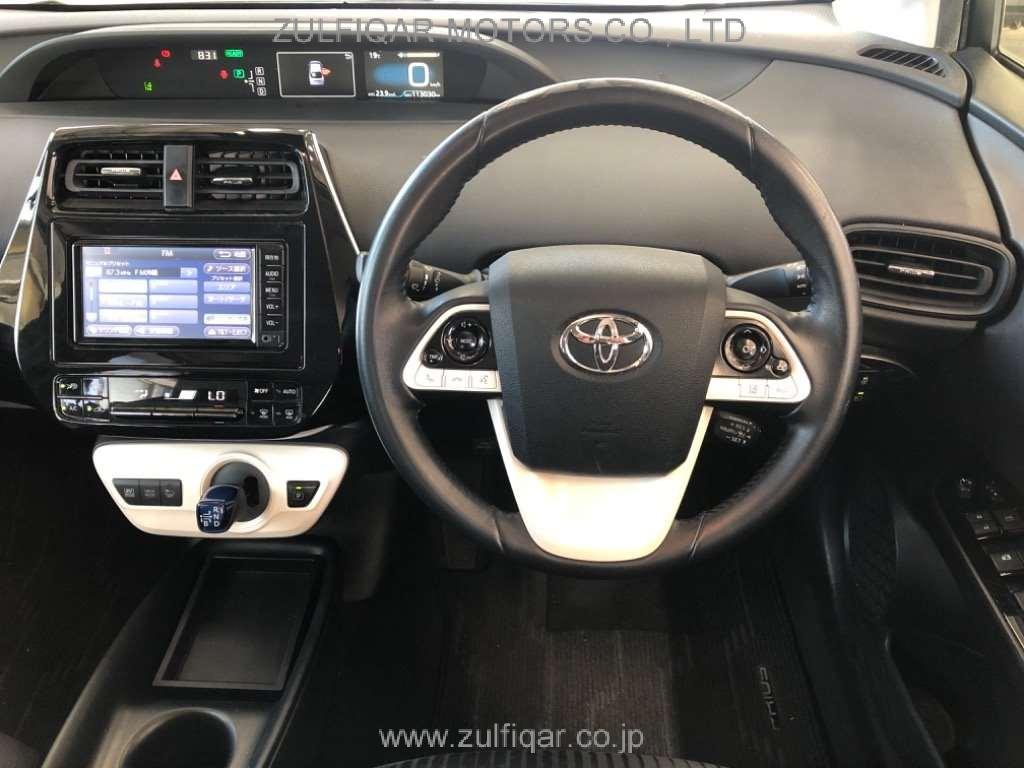 TOYOTA PRIUS 2018 Image 6