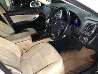 TOYOTA CROWN HYBRID 2016 Image 5