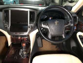 TOYOTA CROWN HYBRID 2016 Image 6