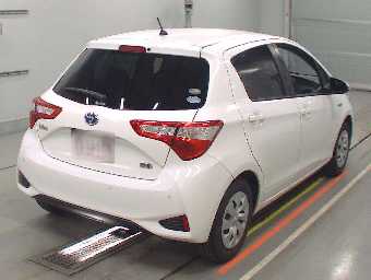 TOYOTA VITZ 2020 Image 2