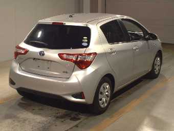 TOYOTA VITZ 2020 Image 2