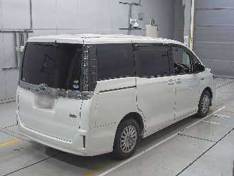 TOYOTA VOXY 2014 Image 2