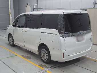 TOYOTA VOXY 2014 Image 6