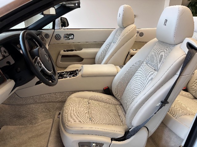 ROLLS ROYCE DAWN 2017 Image 38