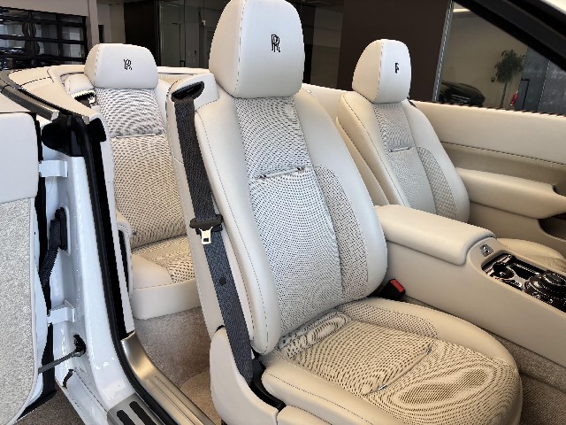 ROLLS ROYCE DAWN 2017 Image 46