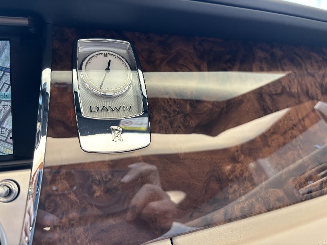 ROLLS ROYCE DAWN 2017 Image 60