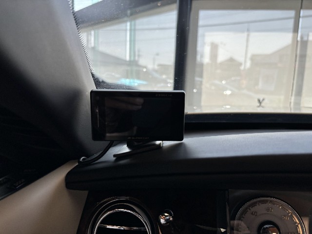 ROLLS ROYCE DAWN 2017 Image 61