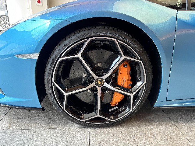 LAMBORGHINI HURACAN 2024 Image 26