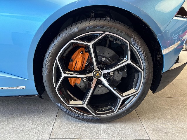 LAMBORGHINI HURACAN 2024 Image 27