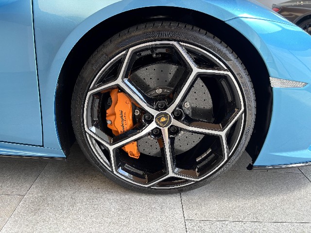 LAMBORGHINI HURACAN 2024 Image 29