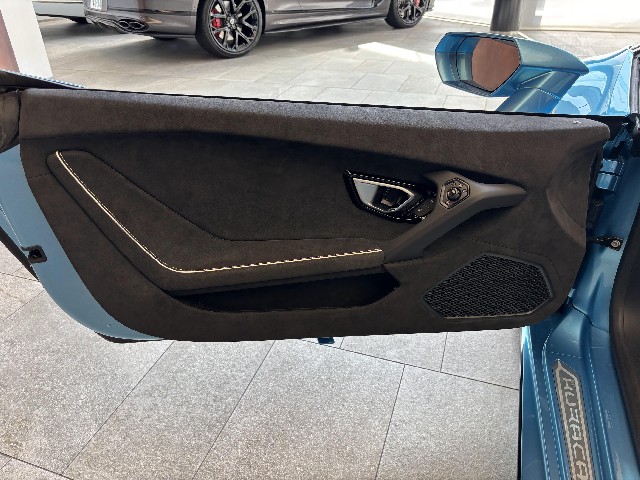LAMBORGHINI HURACAN 2024 Image 33
