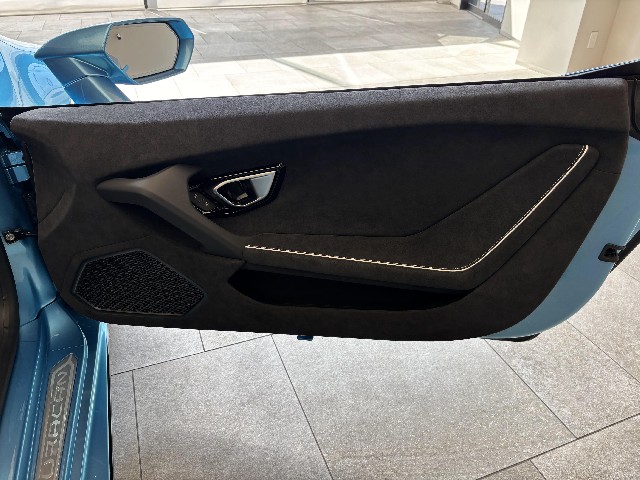 LAMBORGHINI HURACAN 2024 Image 37