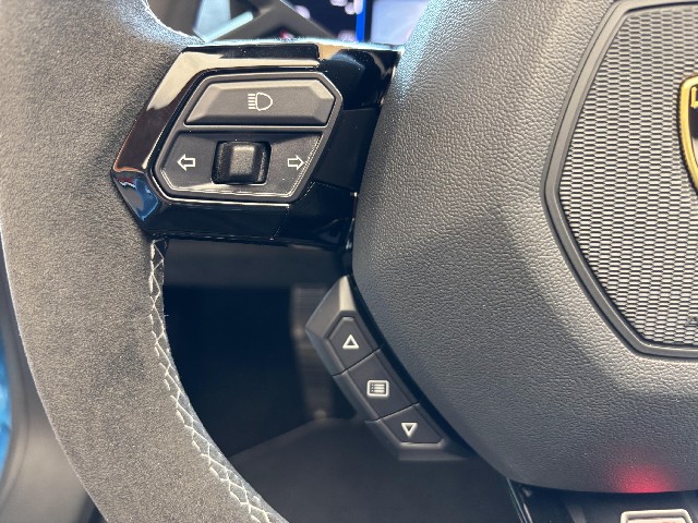 LAMBORGHINI HURACAN 2024 Image 41