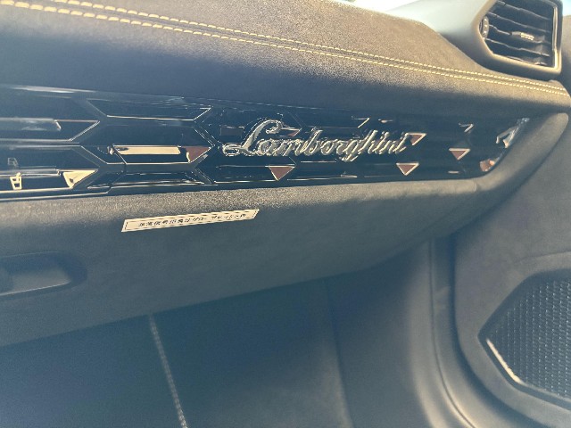 LAMBORGHINI HURACAN 2024 Image 48