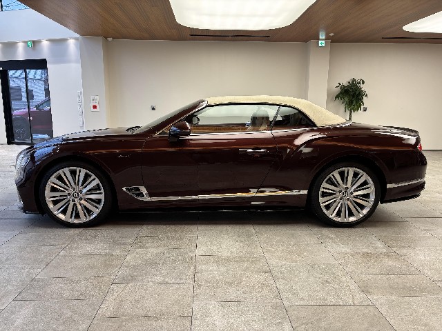 BENTLEY CONTINENTAL 2022 Image 22