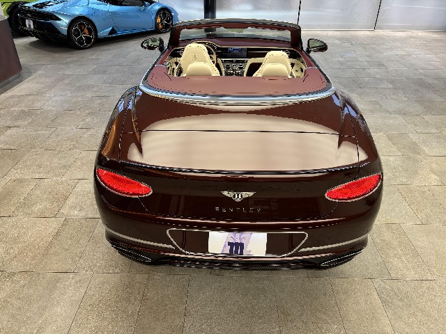 BENTLEY CONTINENTAL 2022 Image 23