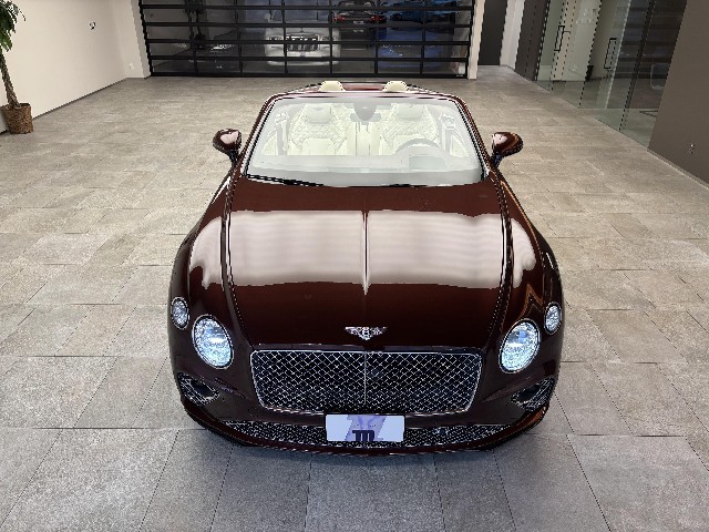BENTLEY CONTINENTAL 2022 Image 24