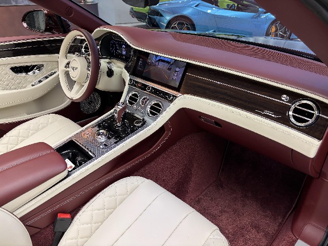 BENTLEY CONTINENTAL 2022 Image 34