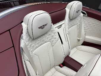 BENTLEY CONTINENTAL 2022 Image 33